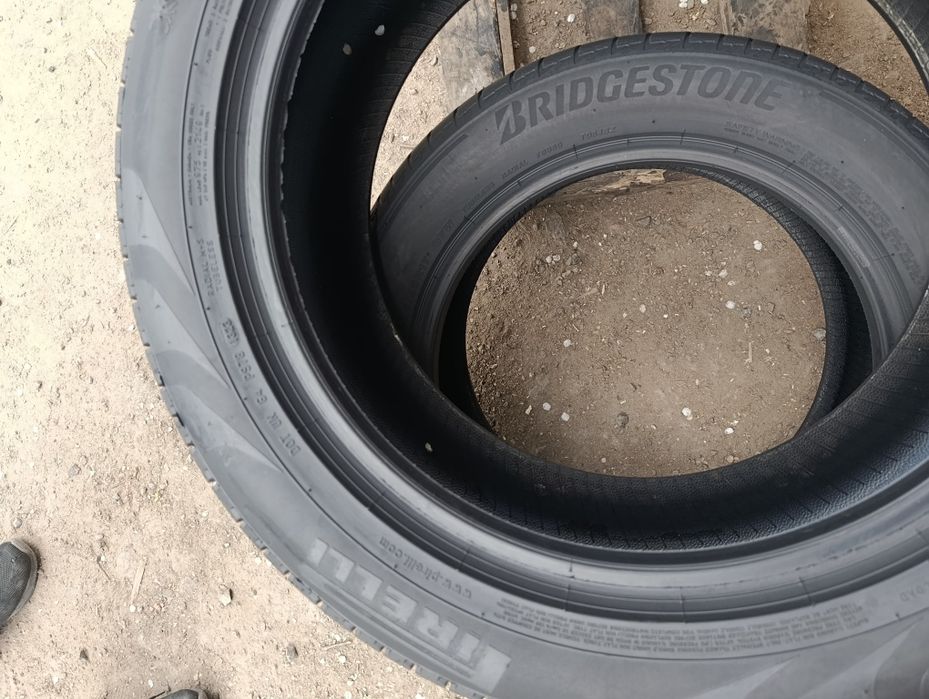 255/50/19 Pirelli scorpion run flat