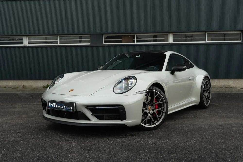 Porsche 911 (992)