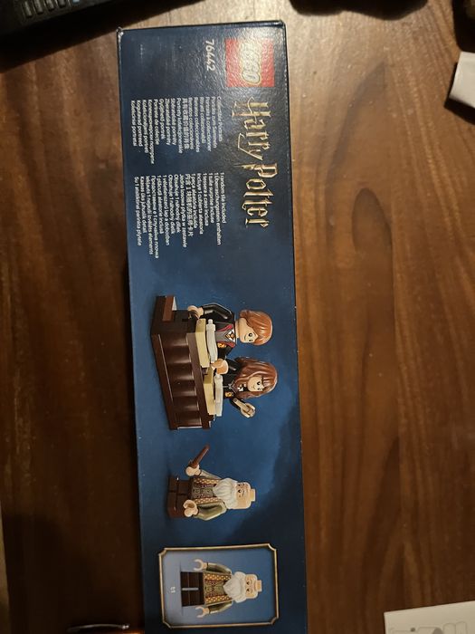 Zestaw LEGO® Harry Potter™ Zamek Hogwart™: Zajęcia z zaklęć i uroków