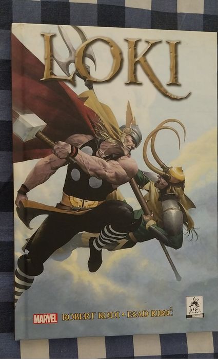BD 7 livros capa dura cada 10 €