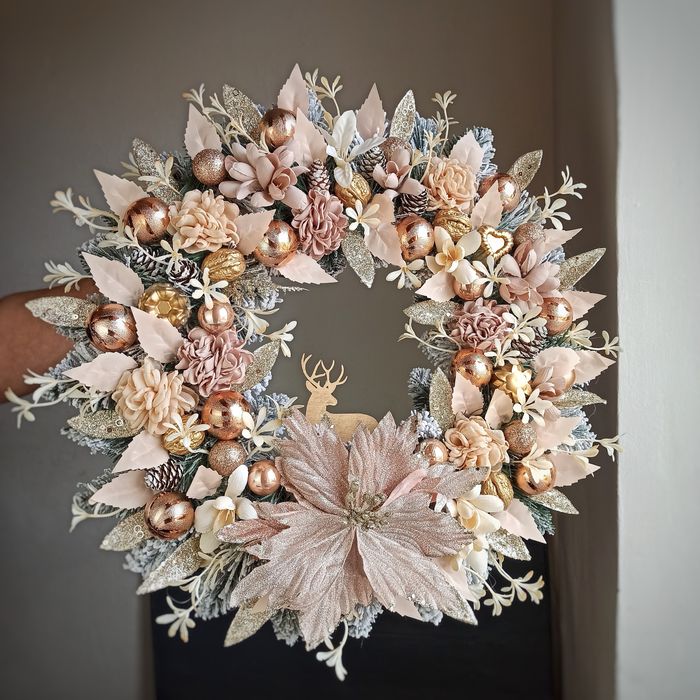 Пудровий різдвяний віночок, новорічний віночок,віночок на двері