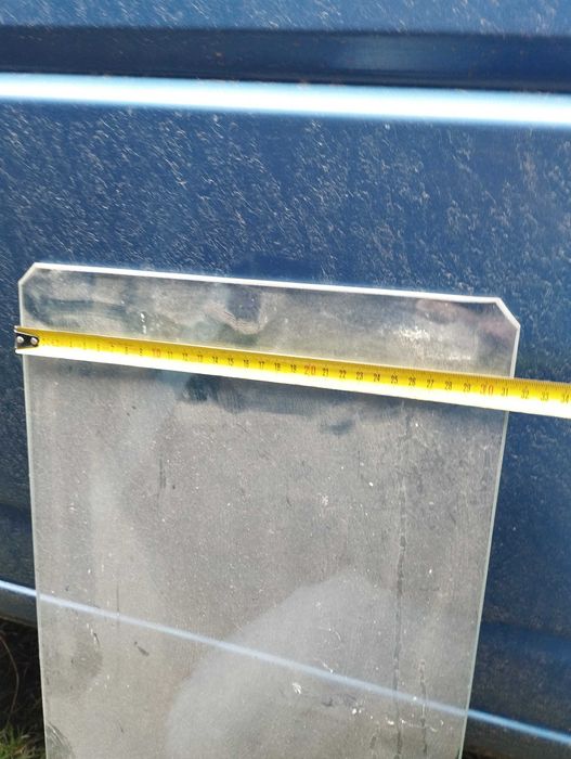 Скляні полички від вітрини