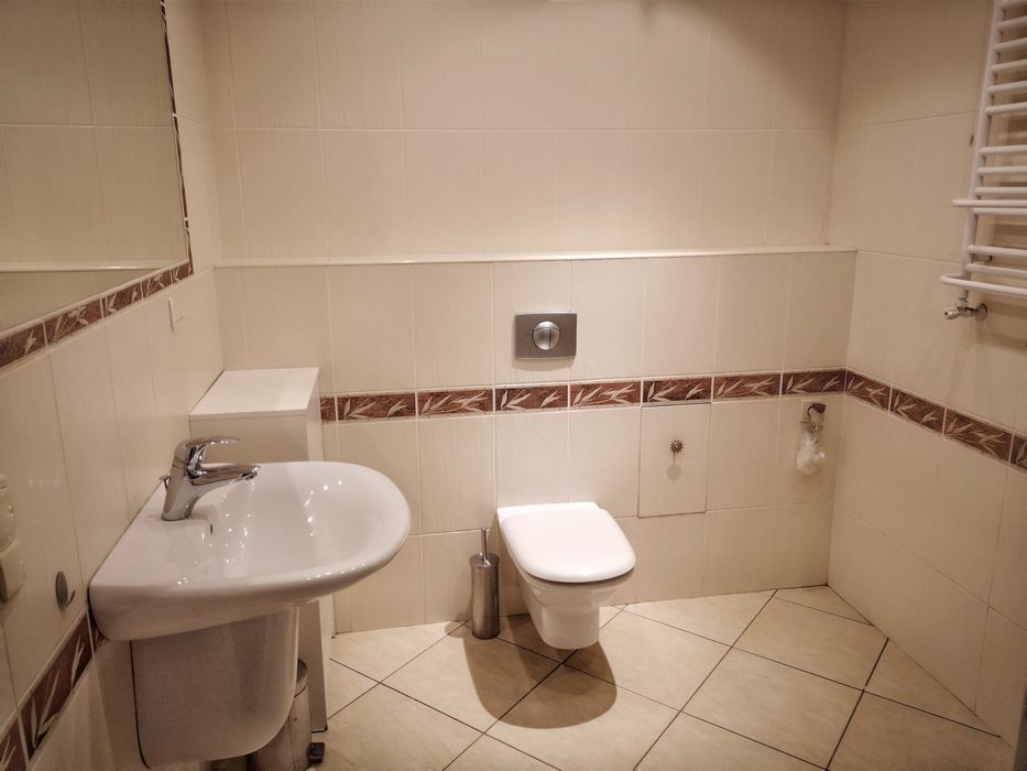 Kawalerka z balkonem w Cieplicach do wynajęcia