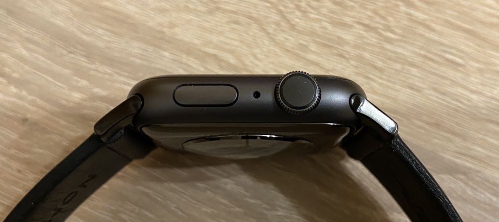Apple Watch Series 4 44mm Space Gray Aluminum Case MU6D2LL A 4 800 Olx