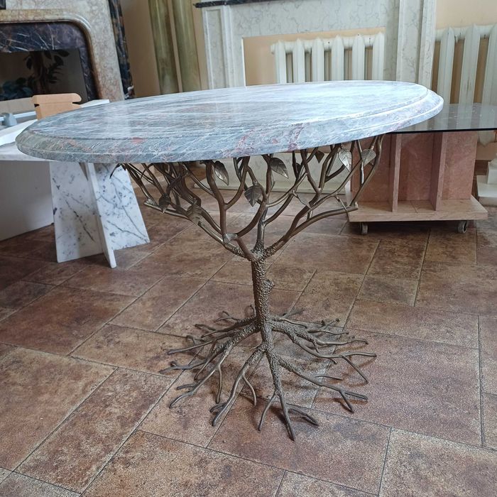 Журнальний стіл з мармуру