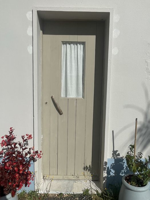2 portas e 5 janelas