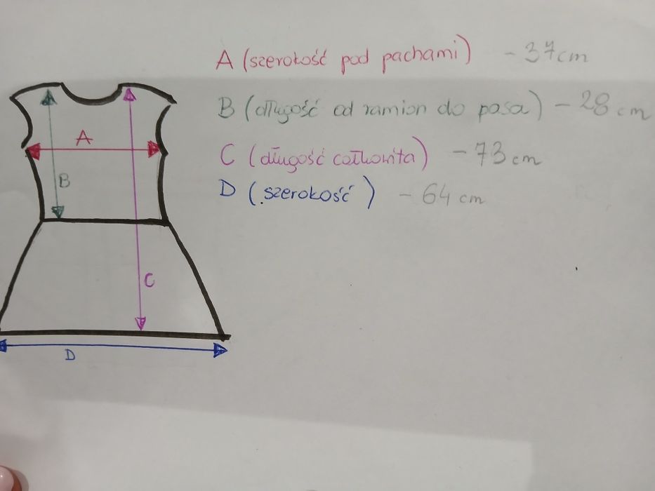 Koronkowa sukienka r. 140