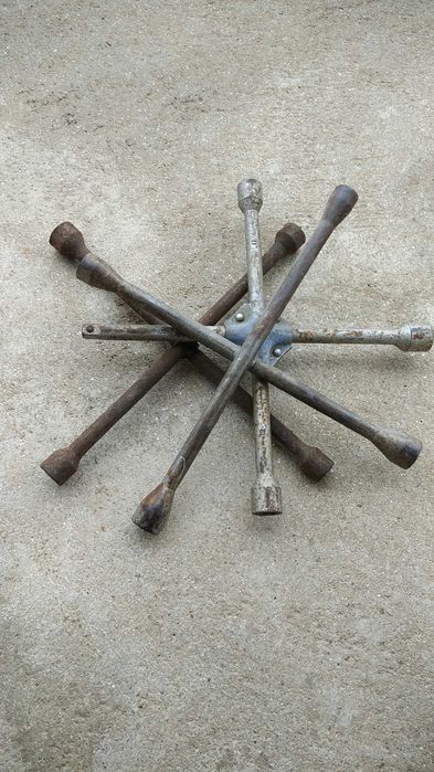 Chave de rodas cruzeta