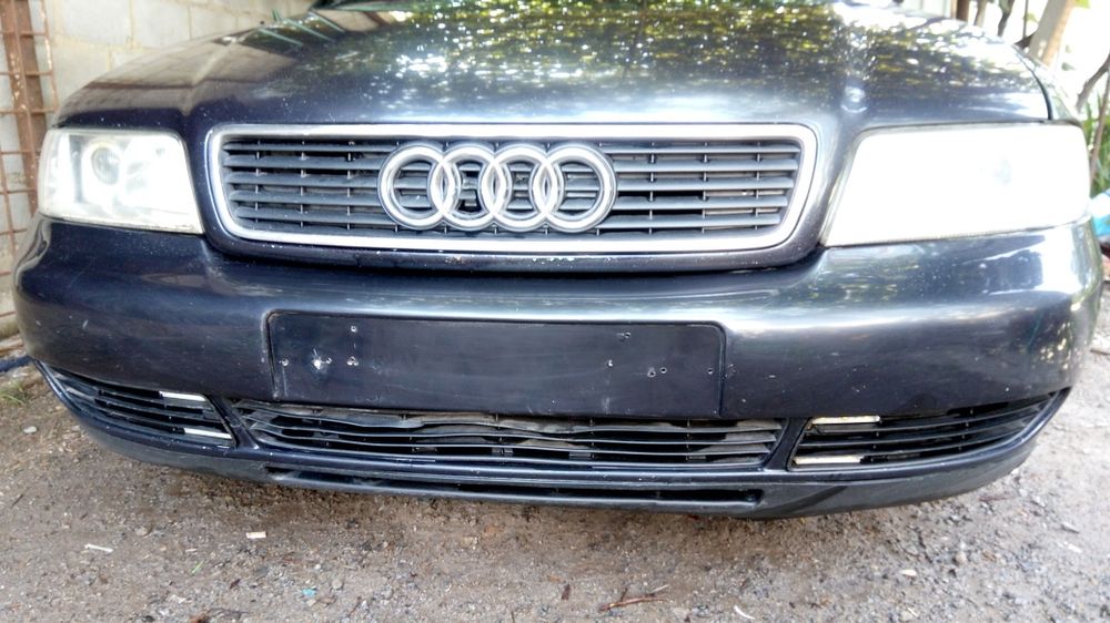 Задній бампер Audi a4 b5 ауді .