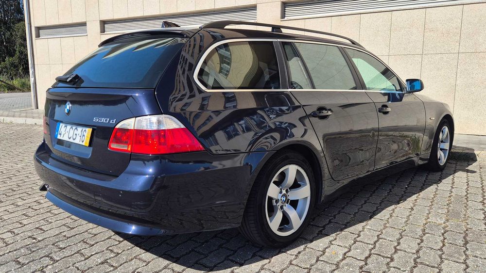 BMW 530d Touring (E61) MANUAL | Nacional | 2 Donos | Teto Panorâmico | IUC Antigo foto 3
