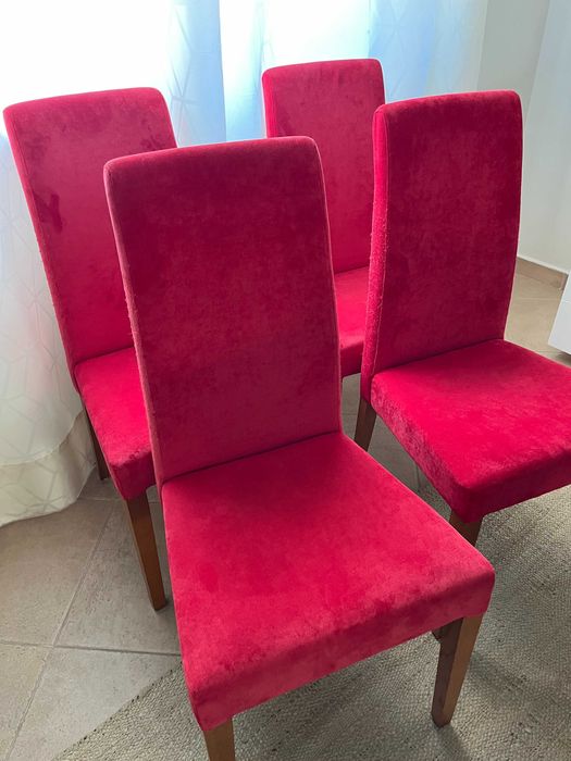 4 Cadeiras em veludo vermelho