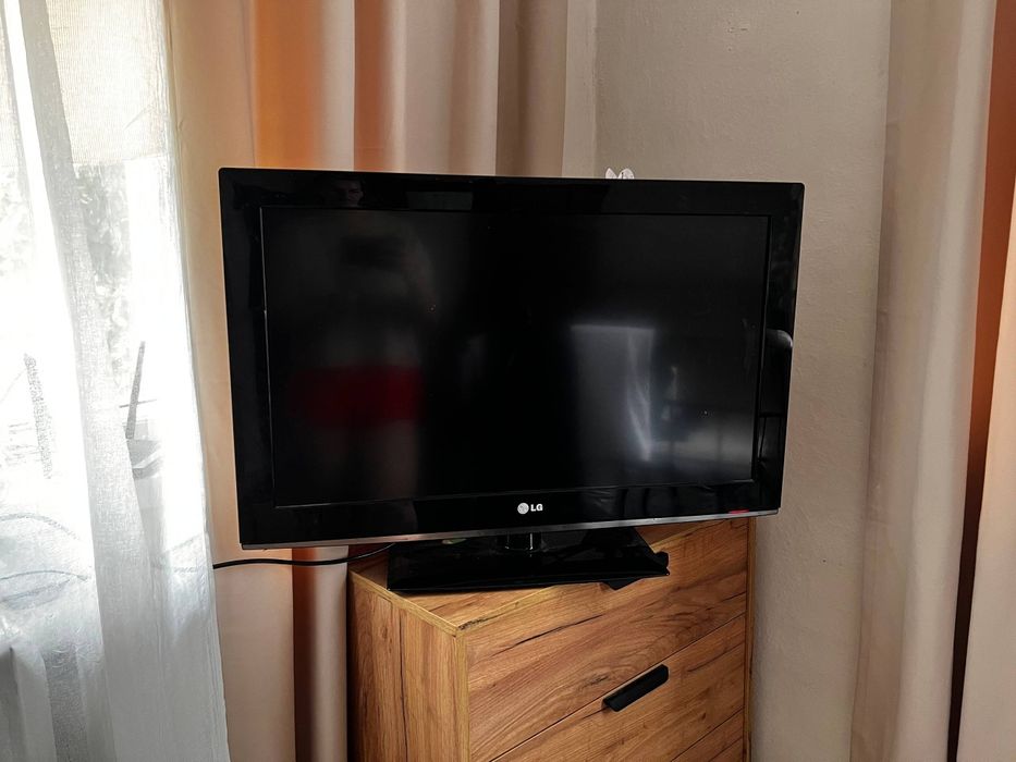LCD-телевізор LG 32L (81см)