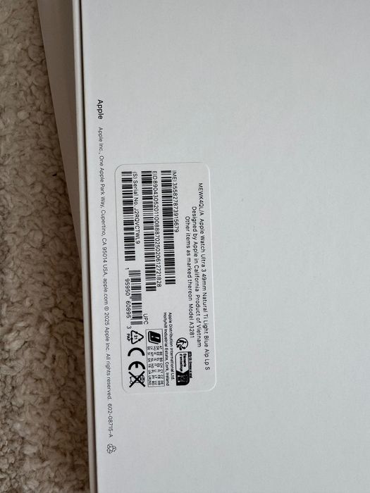 Apple Watch Ultra 3 - 49mm - Natural Titanium - GPS + Cellular