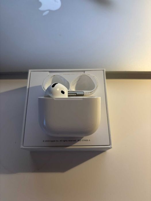 Etui ładujące Airpods 4 model A3053