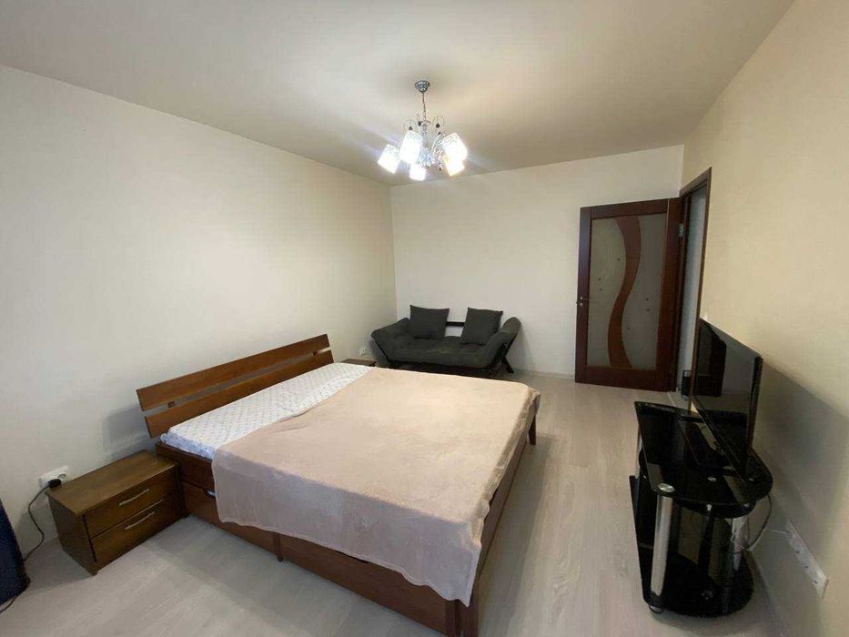 Затишна 2х кім. квартира 3хв від басейну  вільна