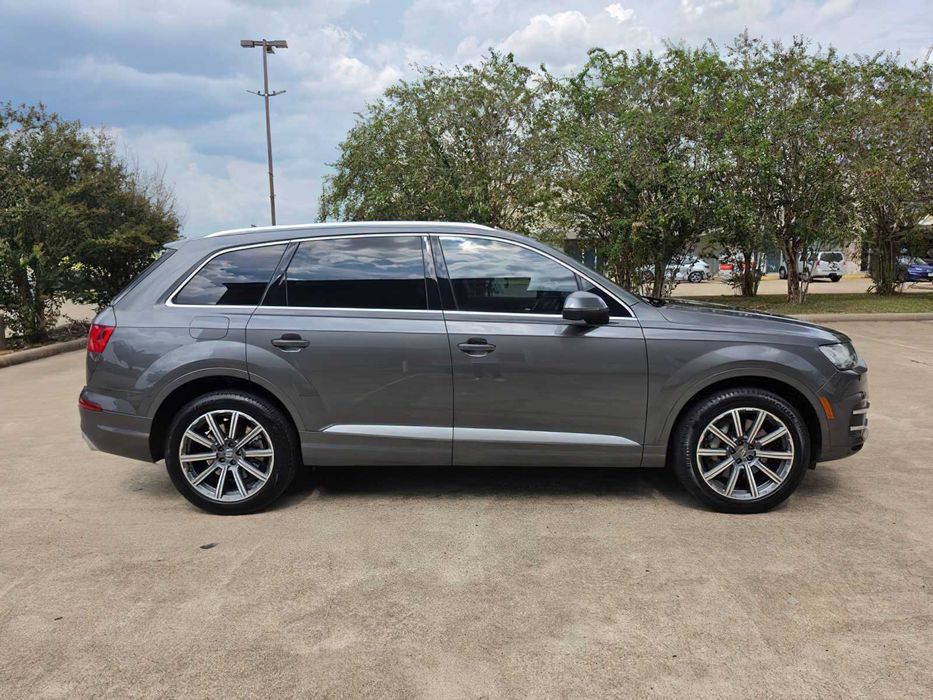 Audi Q7      2019