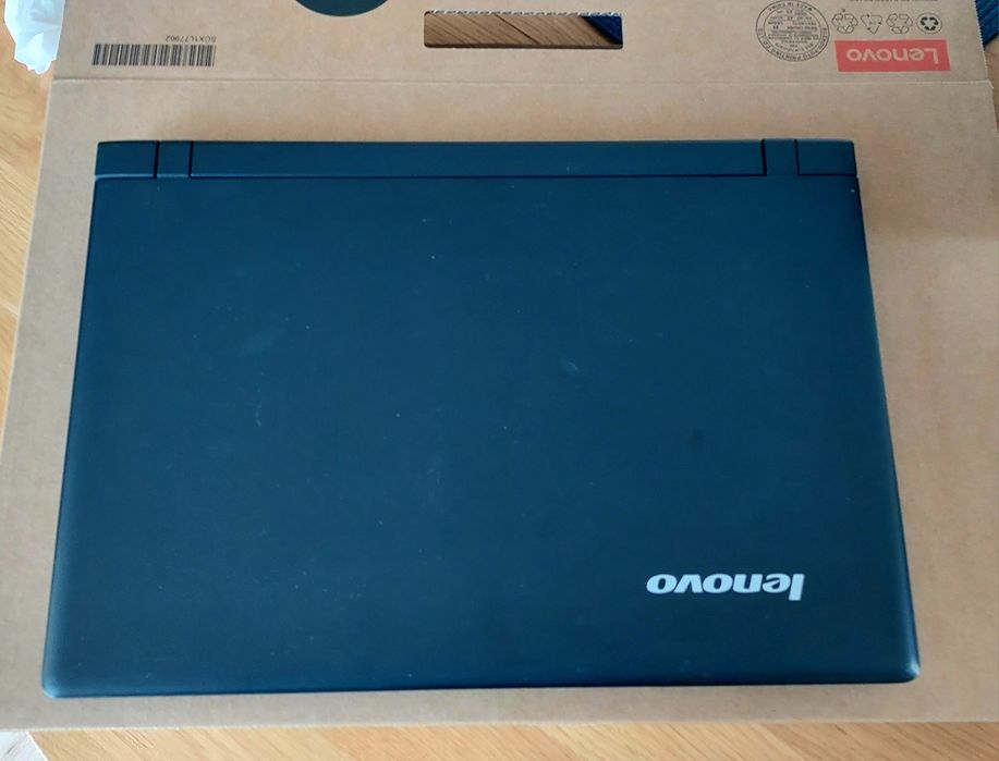 Lapto lenowo ideapad 100- 15 IBY
