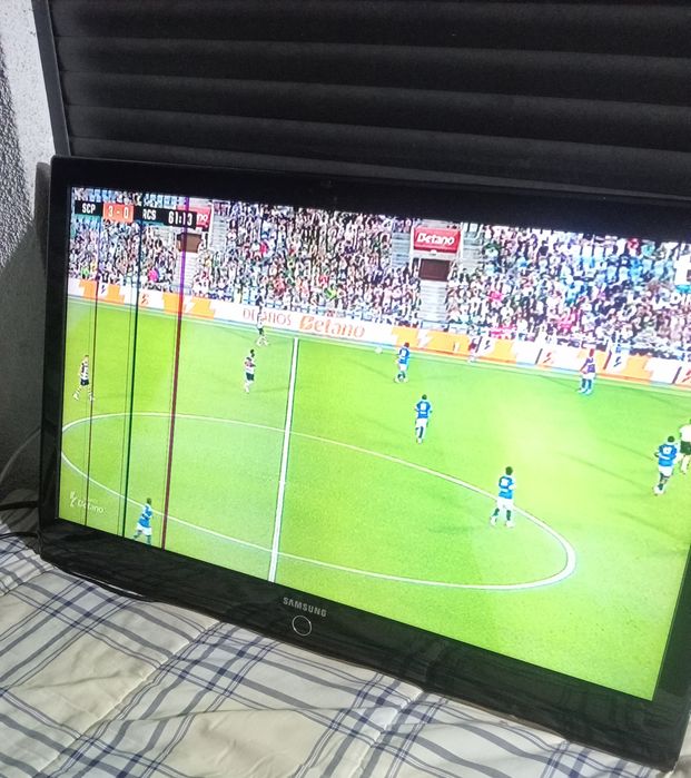 TV Samsung 40 polegadas 101,6 cm