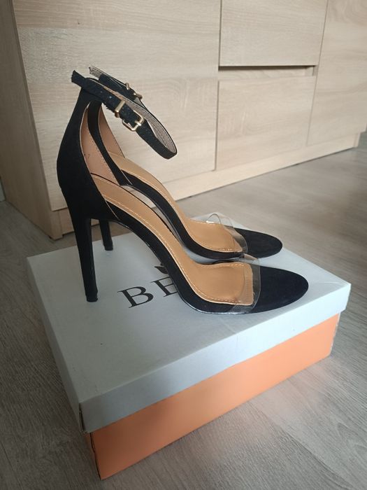 Nowe szpilki BEBO