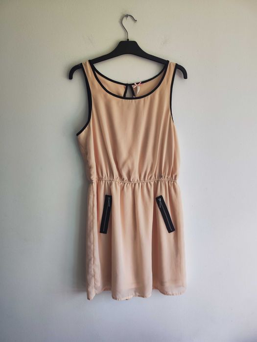 Lekka i zwiewna sukienka na lato XL