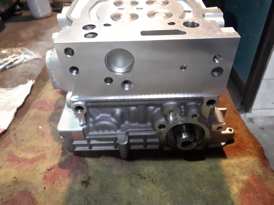 NOWA Głowica Peugeot Expert Citroen Jumpy 2.2 blue hdi 2.0 Traveller