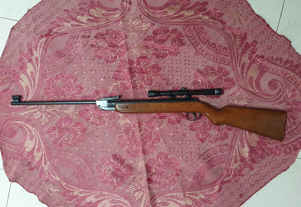 Carabina de pressão de ar - Diana 27 e Catálogo Diana Airguns