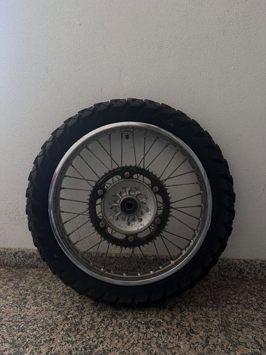 Rodas DTR 125 com Pneus NOVOS