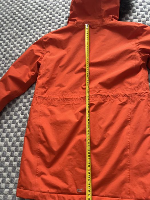 Курточка демісезонна на 158 см.