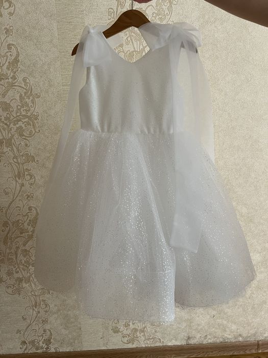 Плаття дитяче святкове