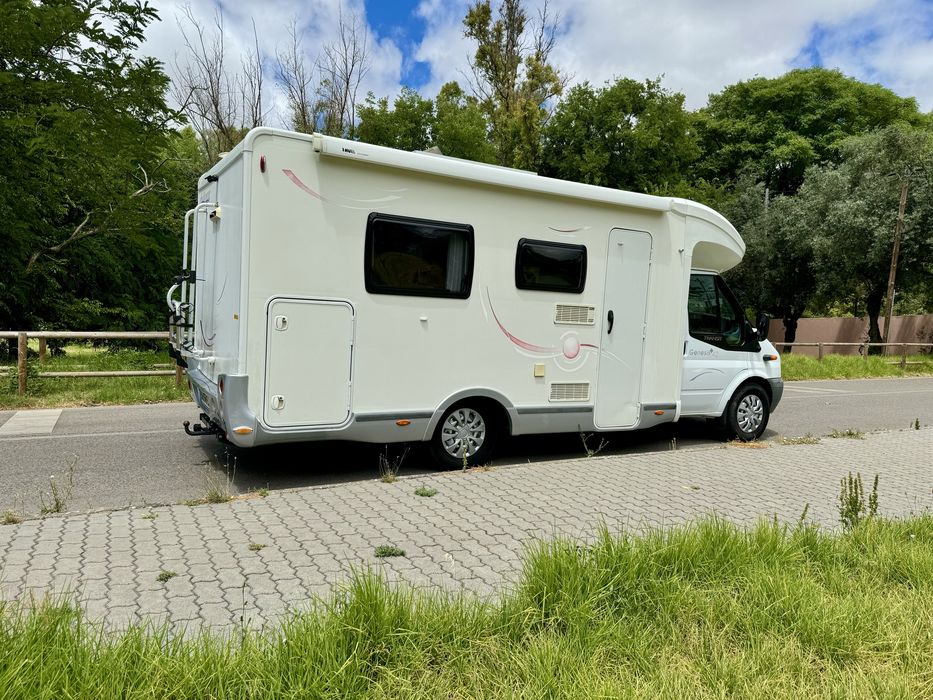 Autocaravana Ford Cama Central e AC 2.2TDCI 140cv