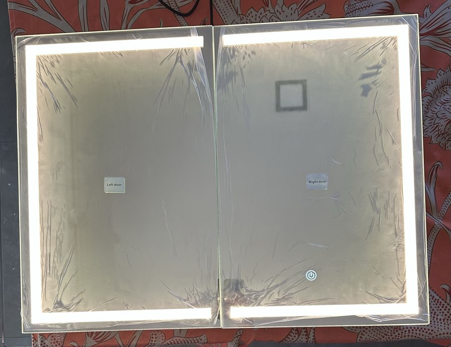 Armário de casa de banho Touch iluminado LED 3 cores