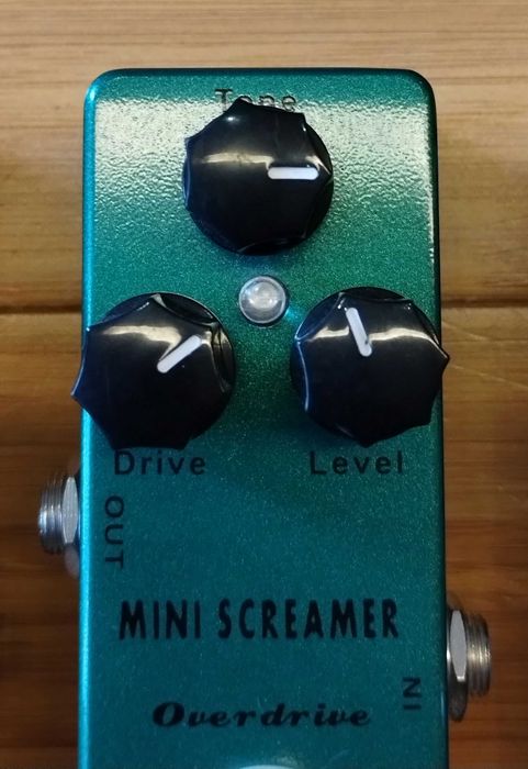 Pedais de overdrive e distorção para guitarra