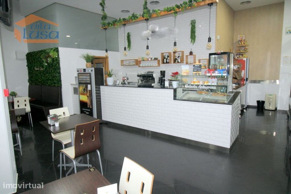 Oportunidade Única de Negócio! Confeitaria com Fabrico para trespa...