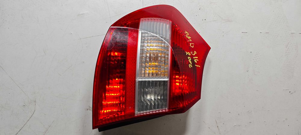 BMW SERIA 3 E90 2006 ROK Lewa i Prawa Lampa lewy i prawy tył