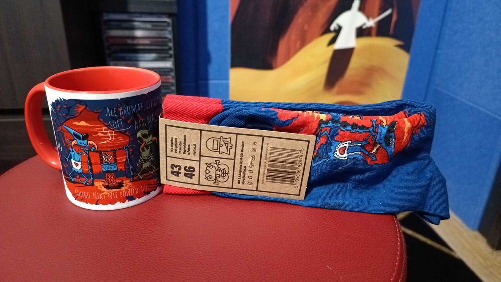 Zestaw kubek i skarpetki 43-46 świąteczne z Kapitana Bomby