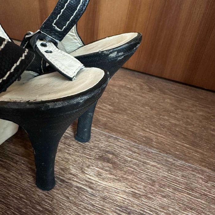 Туфлі на підборах та платформі