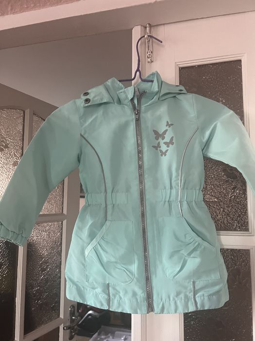 Курточка ветровка