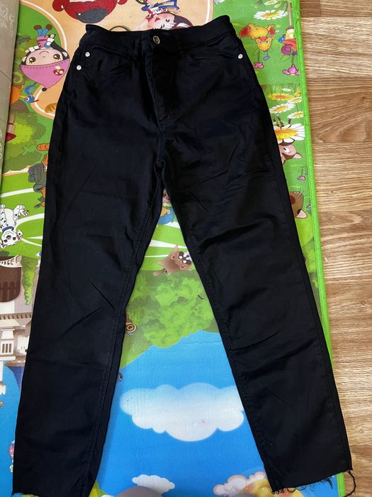 Джинси жіночі чорні