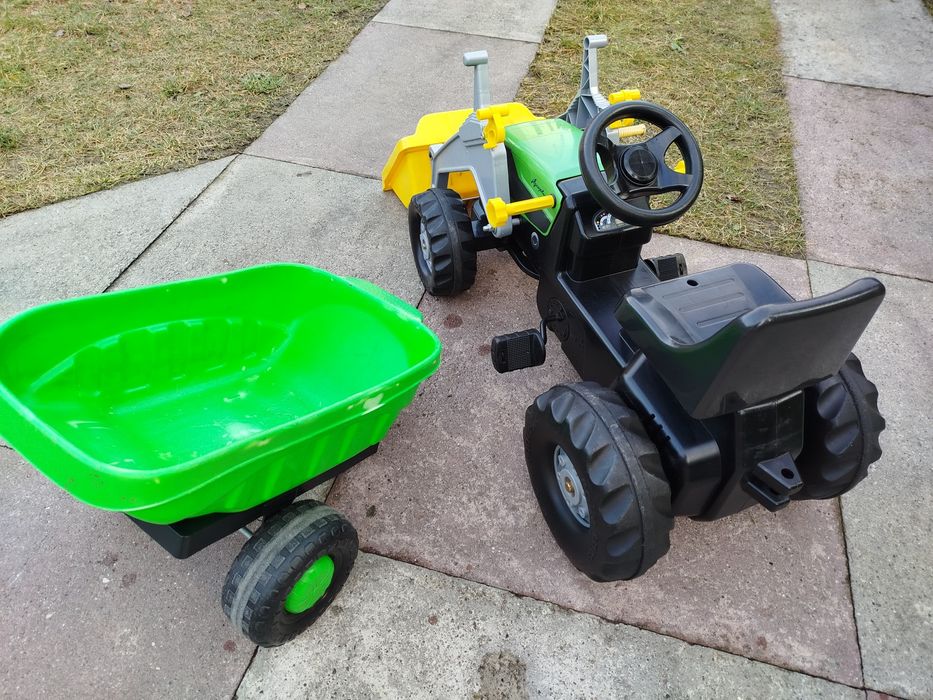 Traktorek z przyczepą niemiecki