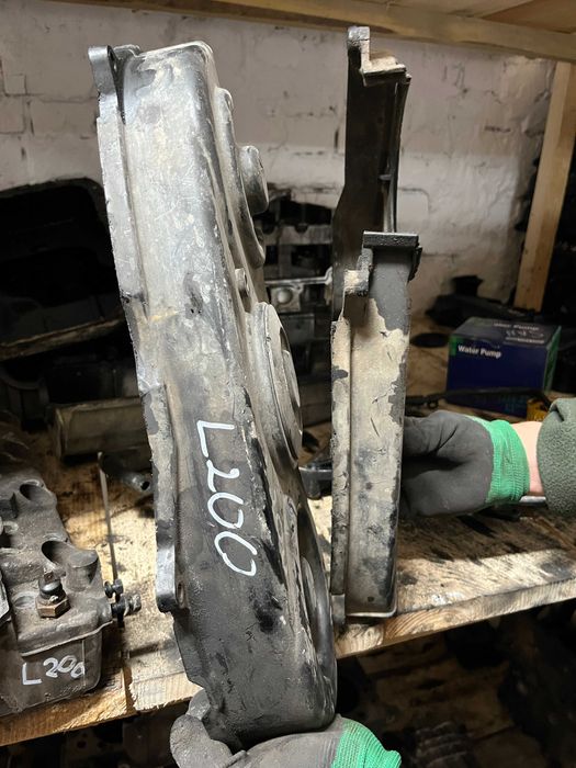 Кришка ГРМ Захист защита ремня кожух mitsubishi L200 ІІІ Л200 3 96-06