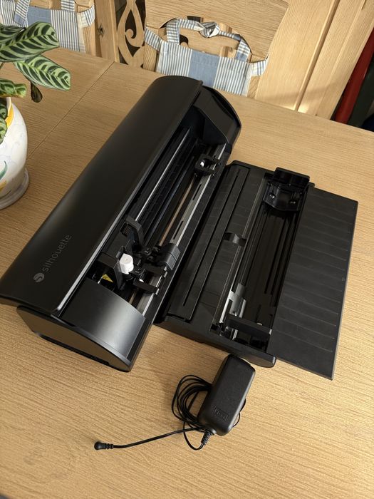 Silhouette Cameo 5