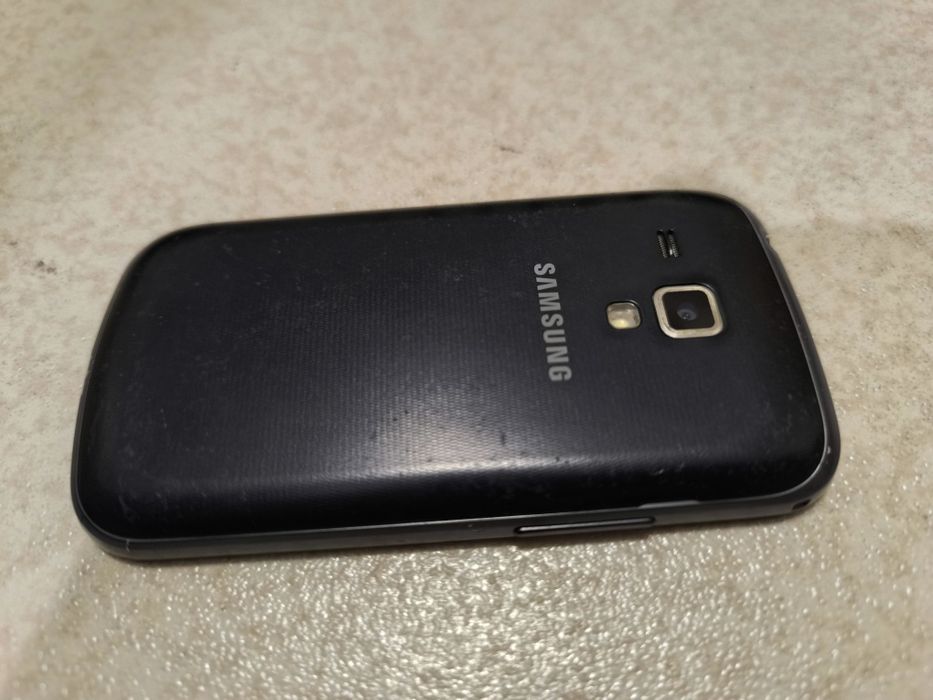 Telemóvel Samsung Galaxy S Duos - GT - S7562