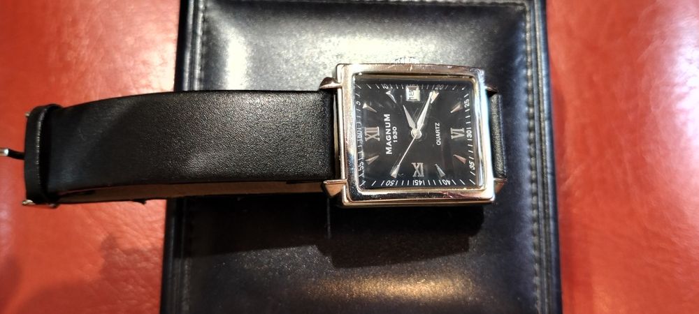 Годинник Magnum 1930 – позачасовий вінтажний 2500грн