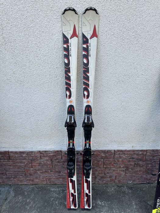 Продам лижі Atomic