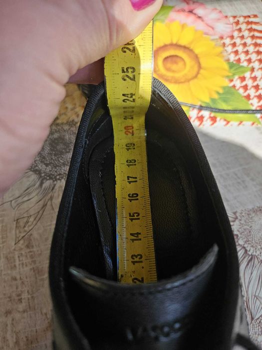Skórzane, czarne buty Lasocki - komunia - rozm. 33