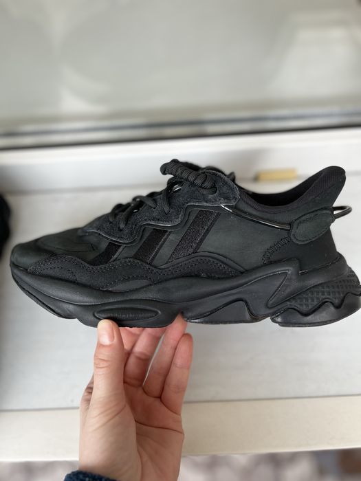 Кросівки adidas ozweego