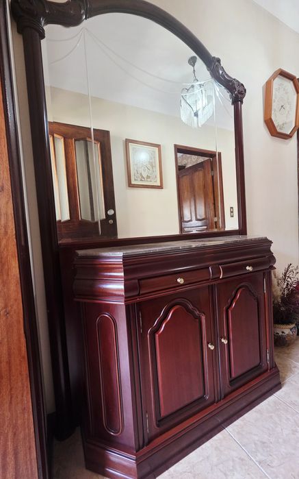 Móvel entrada em bom estado