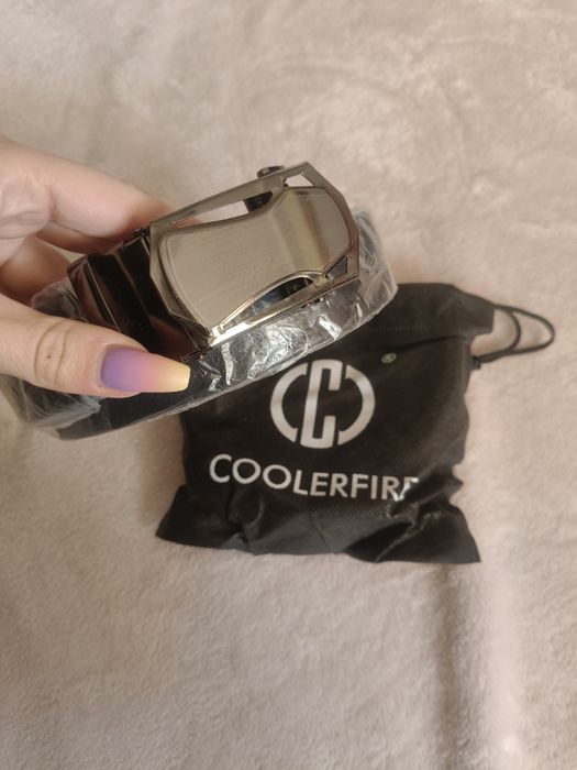 Nowy czarny  skórzany pasek