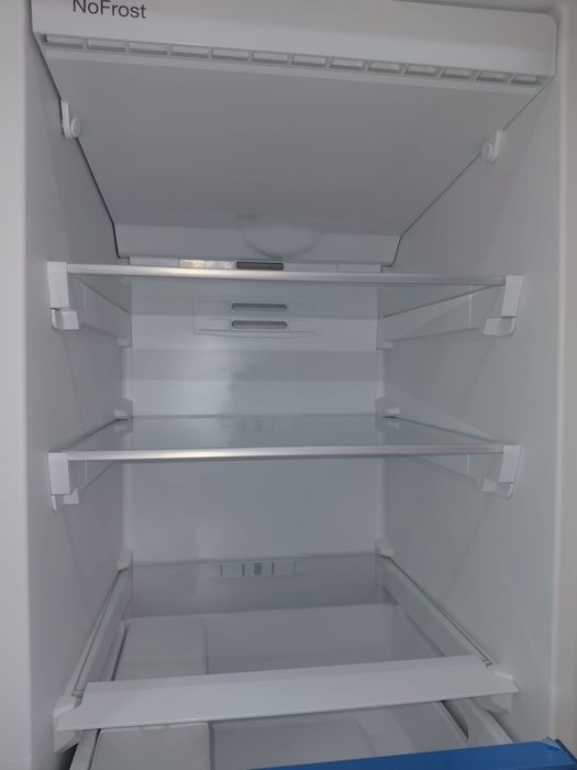 Arca Vertical BOSCH GSN36AIEP (No Frost - 186 cm - 242 L - Inox)