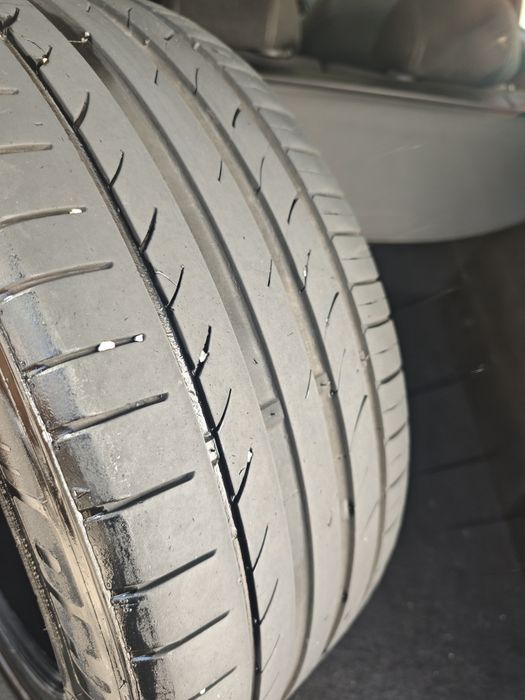 Pneu 225/45 17 meio piso.